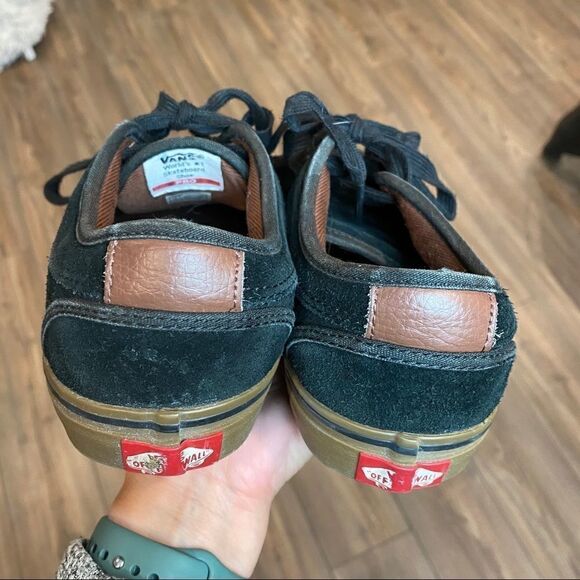 Vans Pro Black Suede Gum Sole Sneakers 6 Youth - Picture 3 of 9